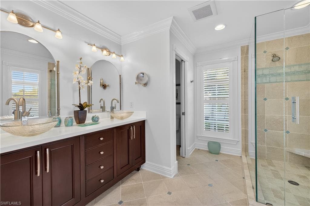 12782 Yacht Club CIR-43