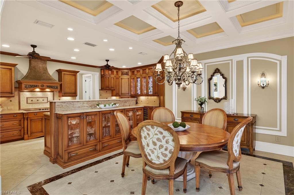 12782 Yacht Club CIR-8