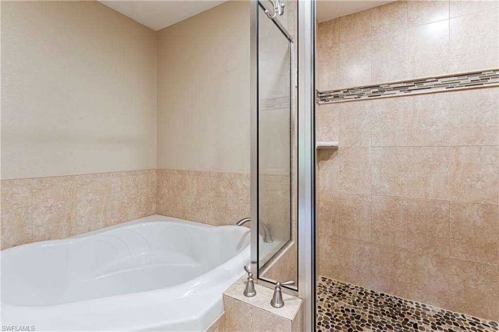 1190 Egrets Walk CIR 103-20