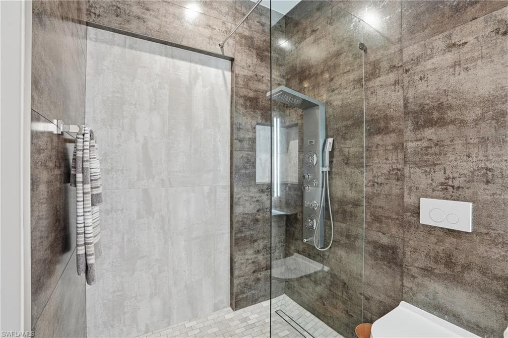 5600 Briarcliff RD-27