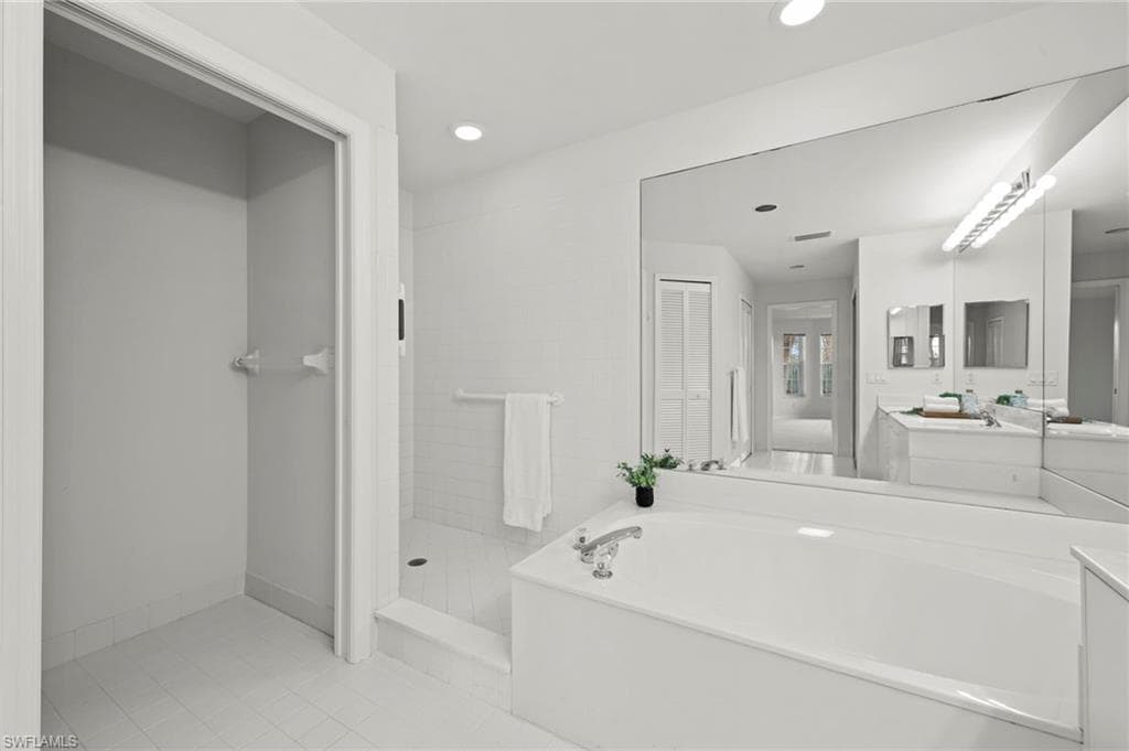 8291 Grand Palm DR 2-33