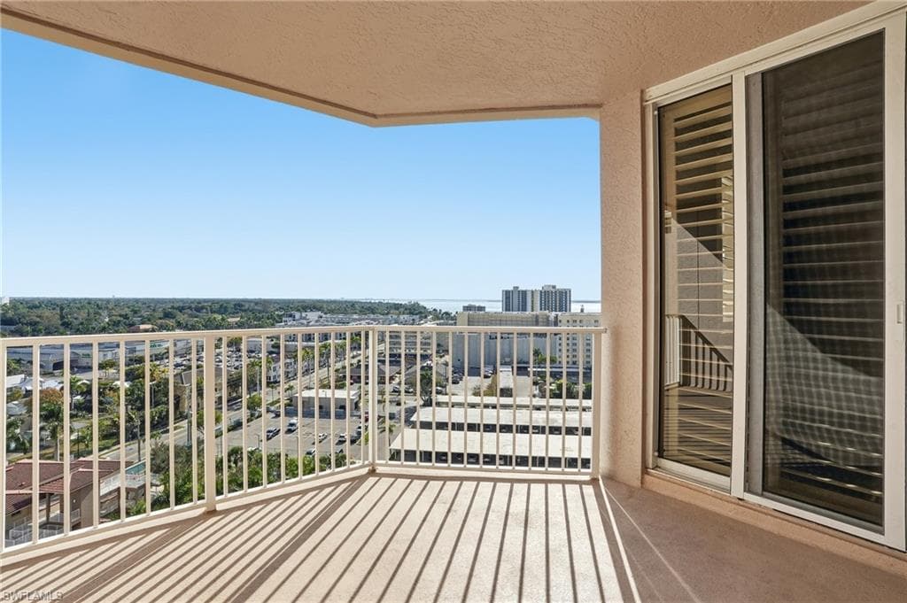 2090 W 1st ST 1206-36