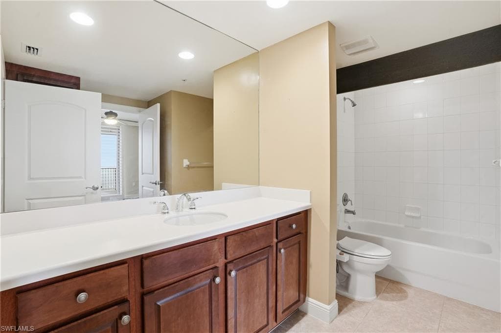 2090 W 1st ST 1206-33