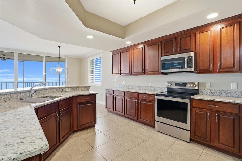 2090 W 1st ST 1206-18