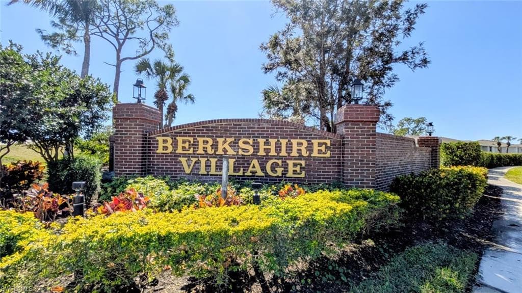 1462 Churchill CIR T204-1