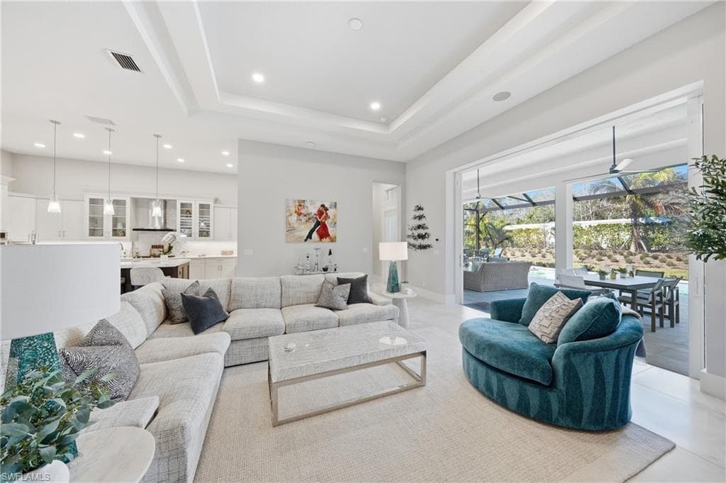 9700 Moonflower LN-17