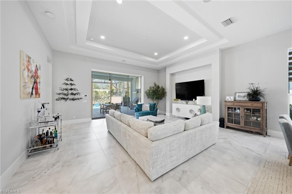 9700 Moonflower LN-3