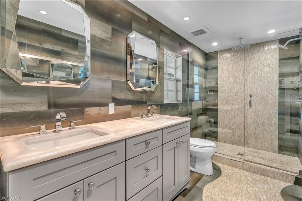 3001 50th ST SW-8