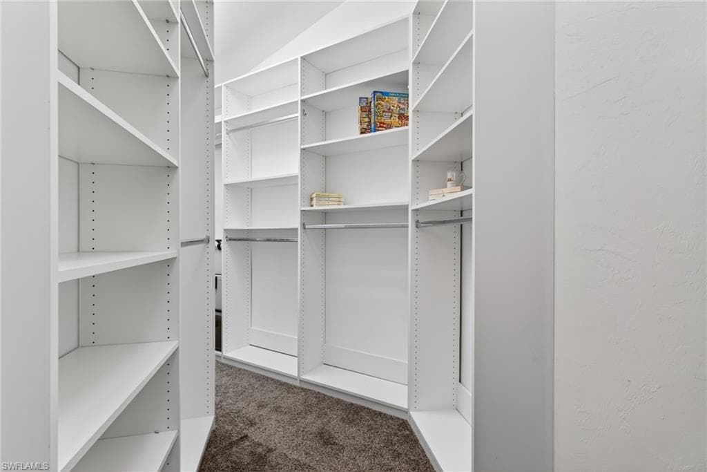 390 Saint Andrews BLVD-23