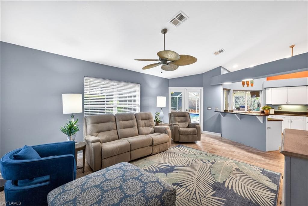 390 Saint Andrews BLVD-17