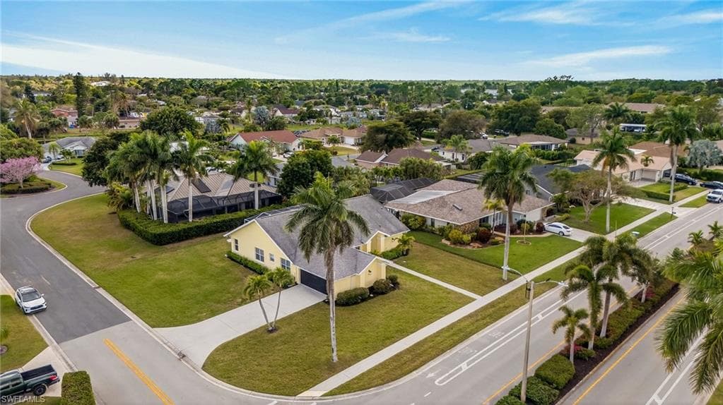390 Saint Andrews BLVD-32