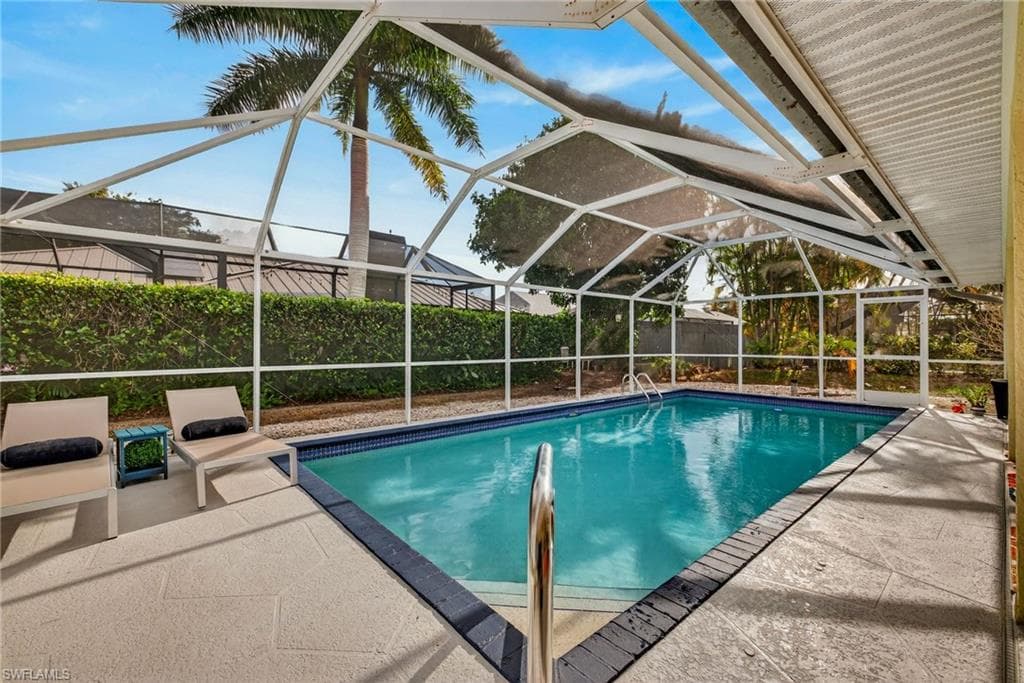 390 Saint Andrews BLVD-28