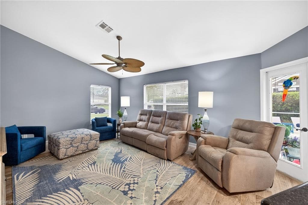 390 Saint Andrews BLVD-15