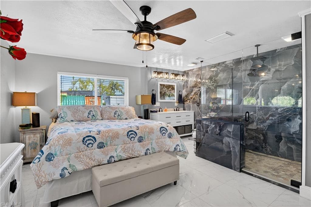 1324 Thompson ST-23