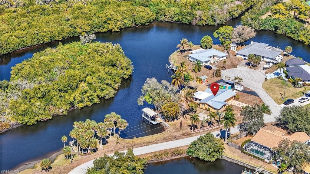 1324 Thompson ST-2
