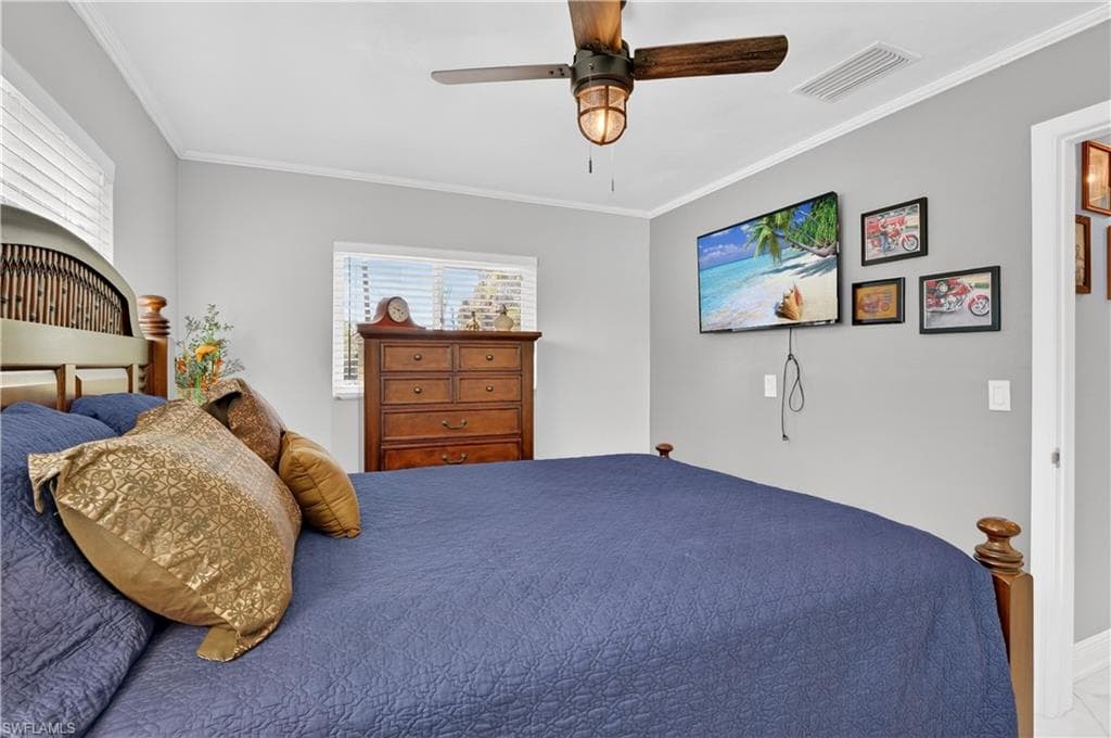 1324 Thompson ST-28