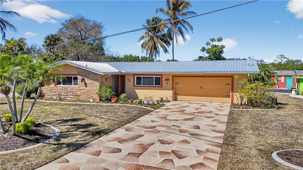 1324 Thompson ST-50