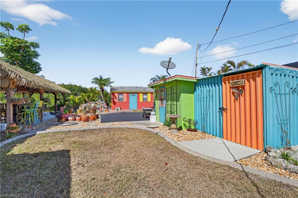 1324 Thompson ST-40