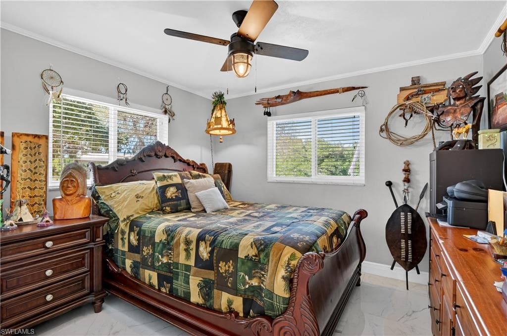 1324 Thompson ST-31