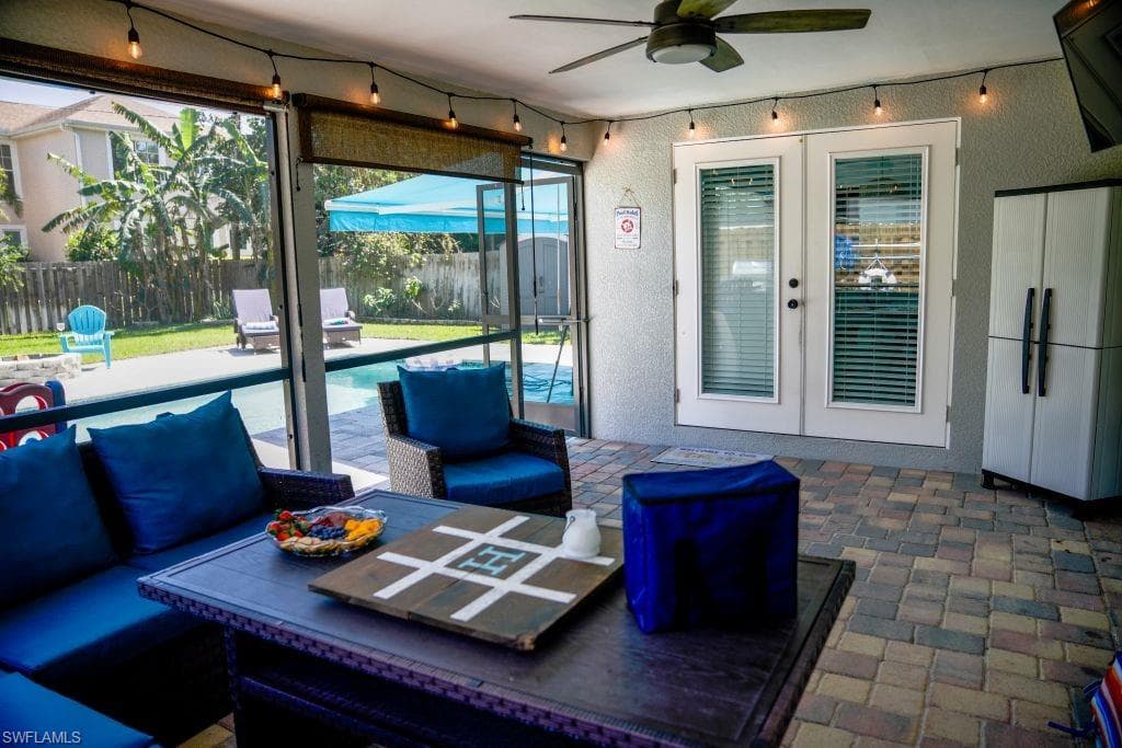 560 E Valley DR-17