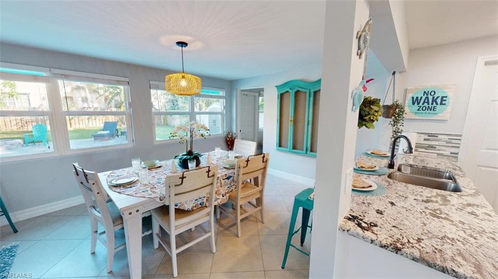 560 E Valley DR-8
