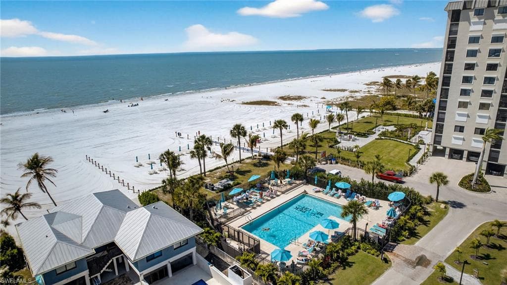 2800 Estero BLVD 1003-9