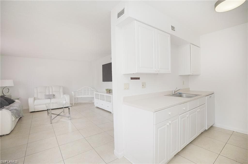 4635 Bayshore DR P7-21