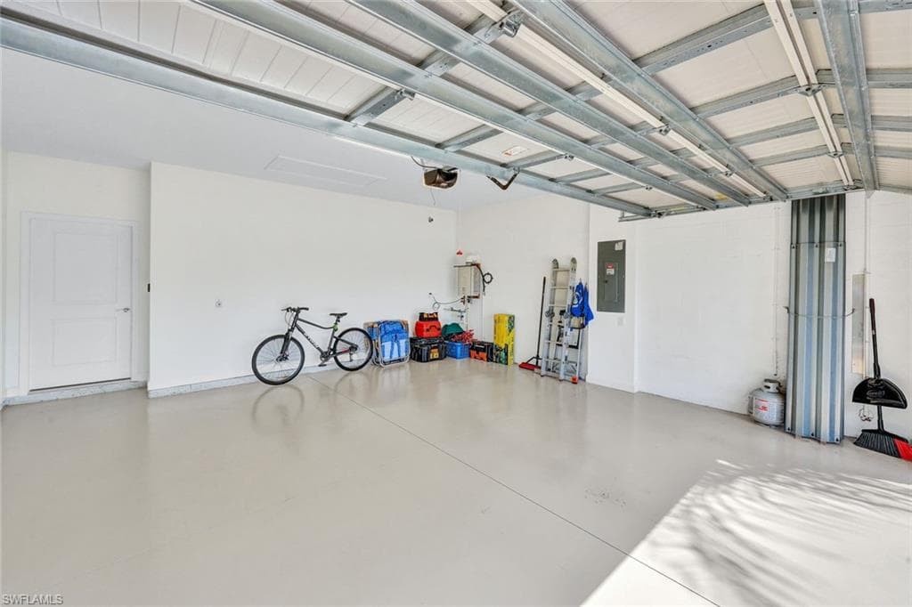 18298 Ridgeline DR-27