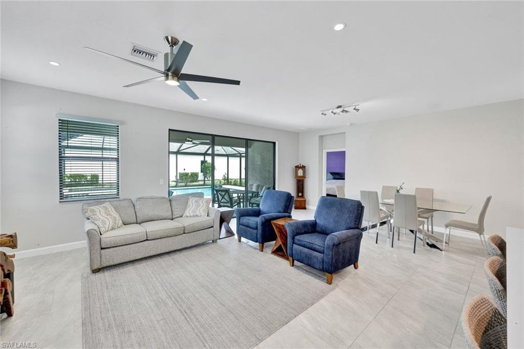 18298 Ridgeline DR-9