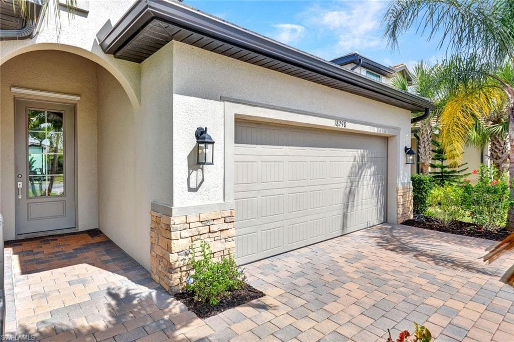 18298 Ridgeline DR-8