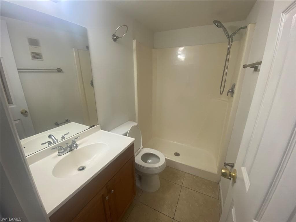 2670 Park Windsor DR 405-2