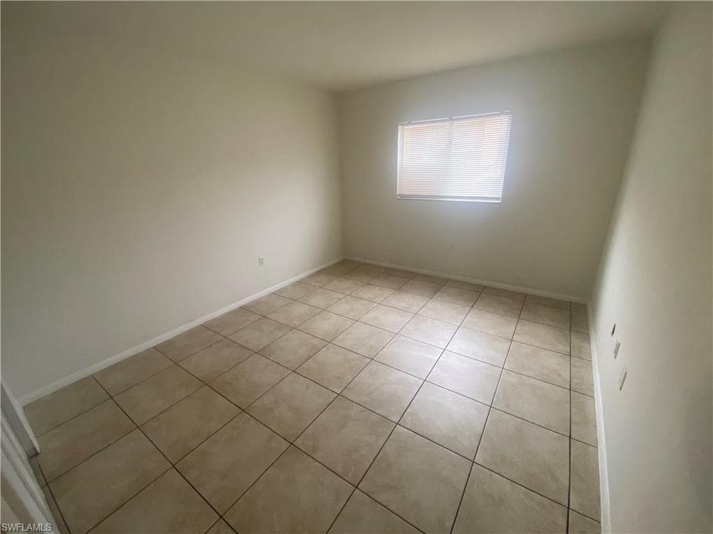 2670 Park Windsor DR 405-1
