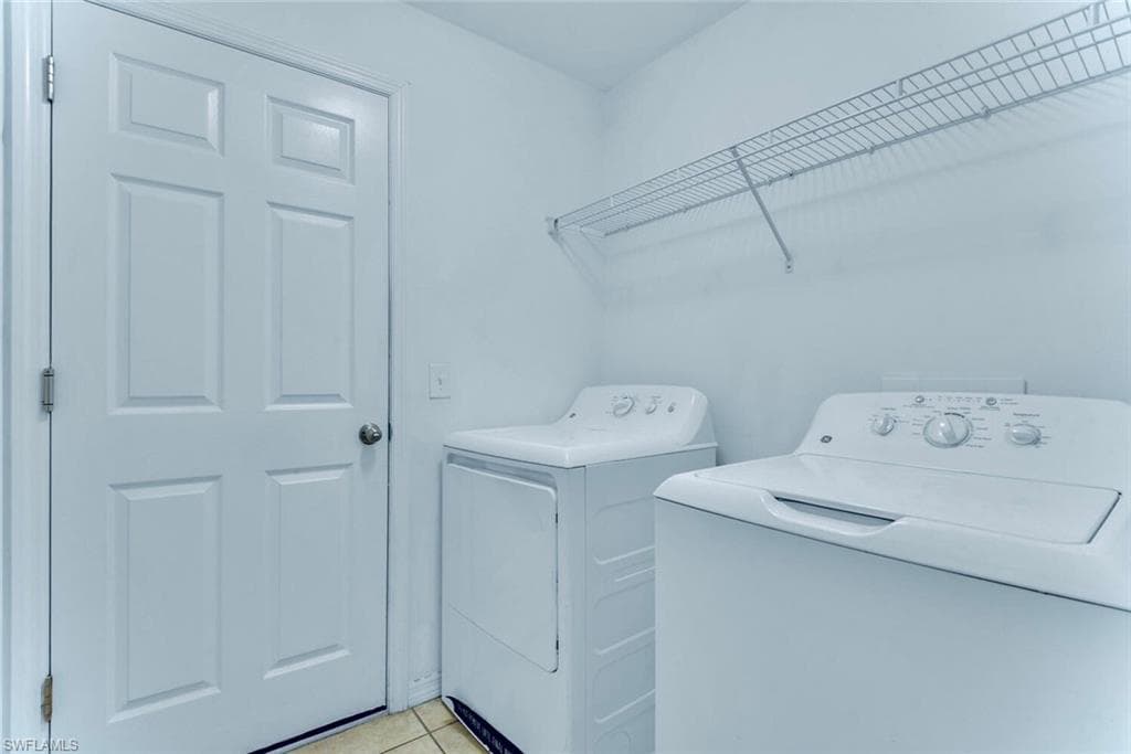 278 Shadow Lakes DR-24