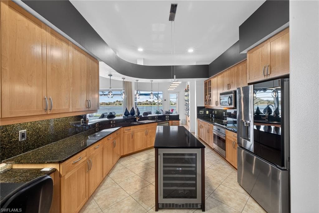 12095 WICKLOW LN-11
