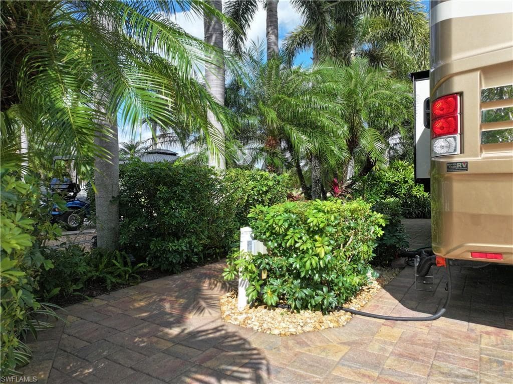 5958 Brightwood DR-9