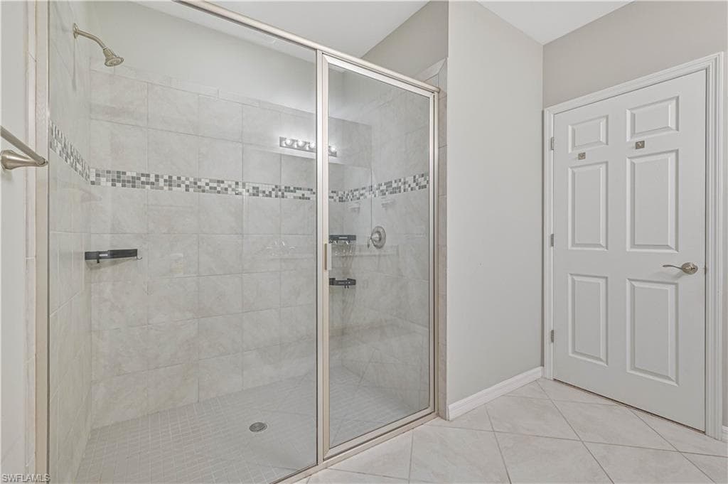 4390 Dutchess Park RD-15