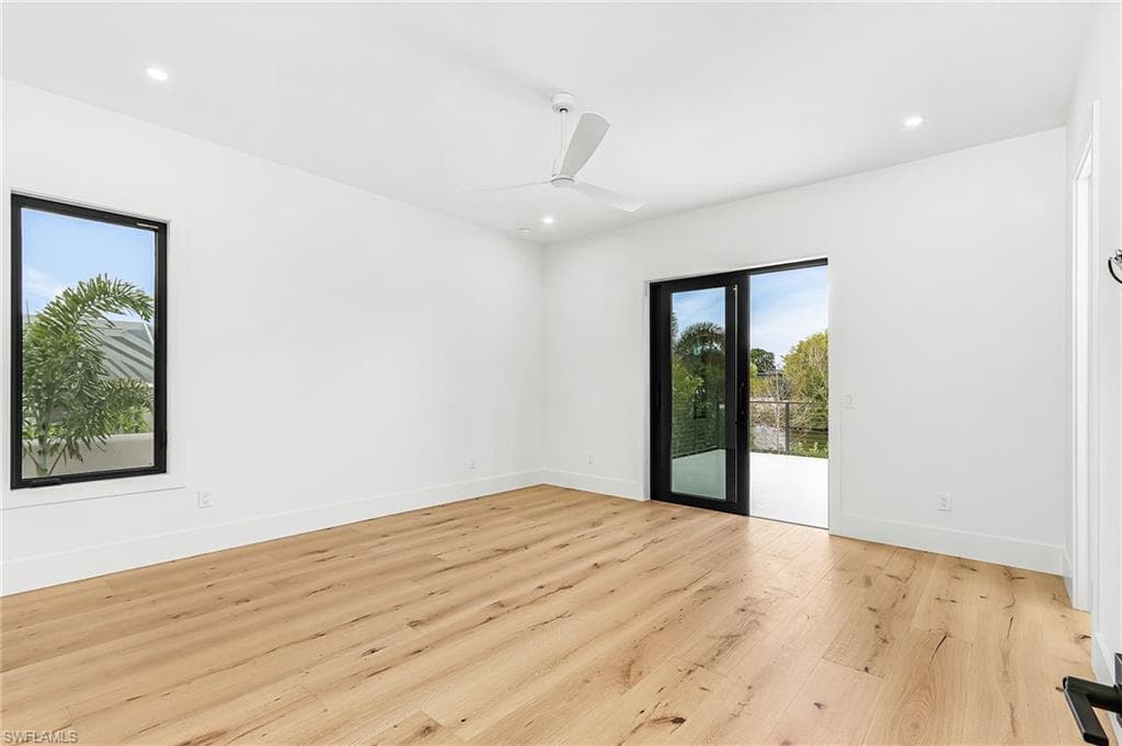 2393 Longboat DR-27