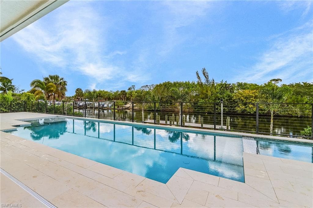 2393 Longboat DR-42