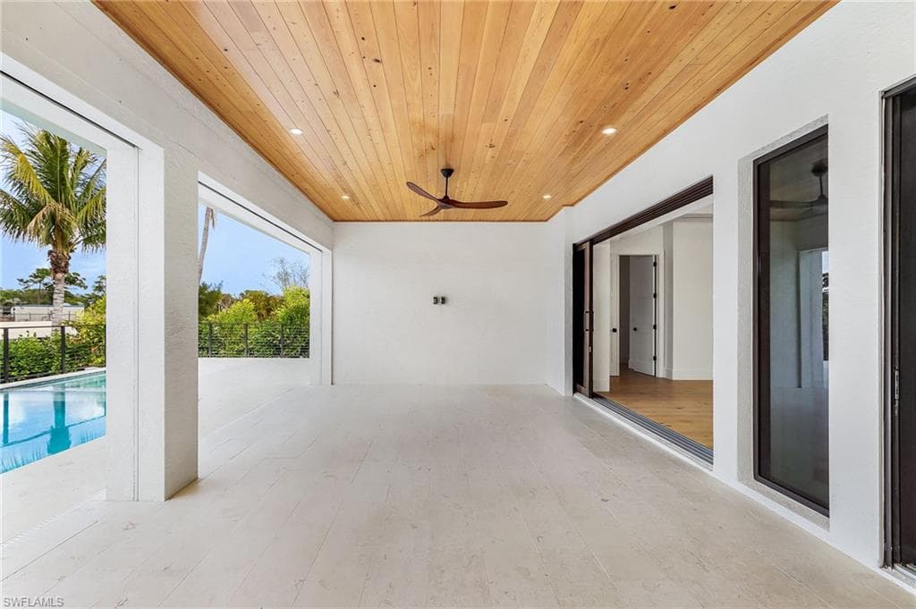 2393 Longboat DR-38