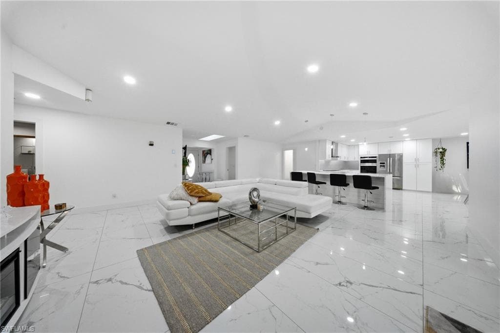5050 32nd AVE SW-17