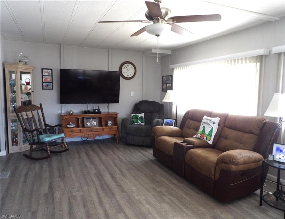 563 Timber LN S-7