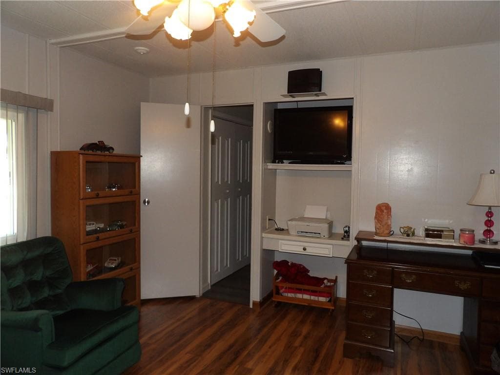 563 Timber LN S-15