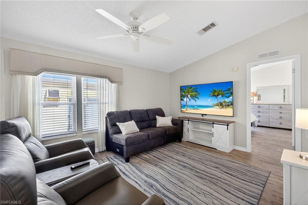 10390 Wales LOOP-3