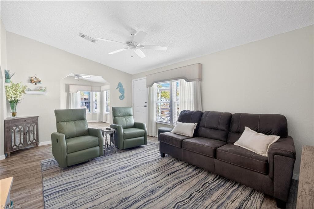 10390 Wales LOOP-5
