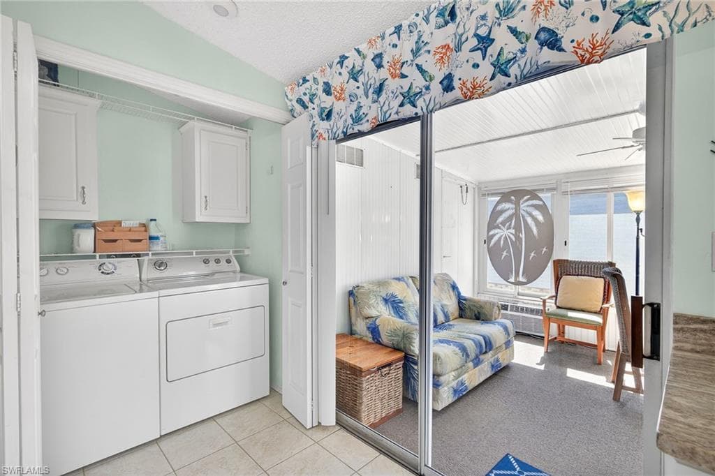 10390 Wales LOOP-18