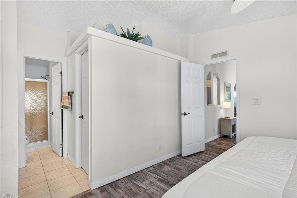 10390 Wales LOOP-11