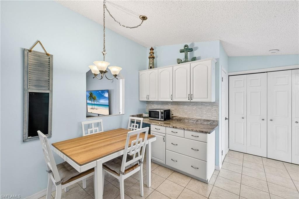 10390 Wales LOOP-8