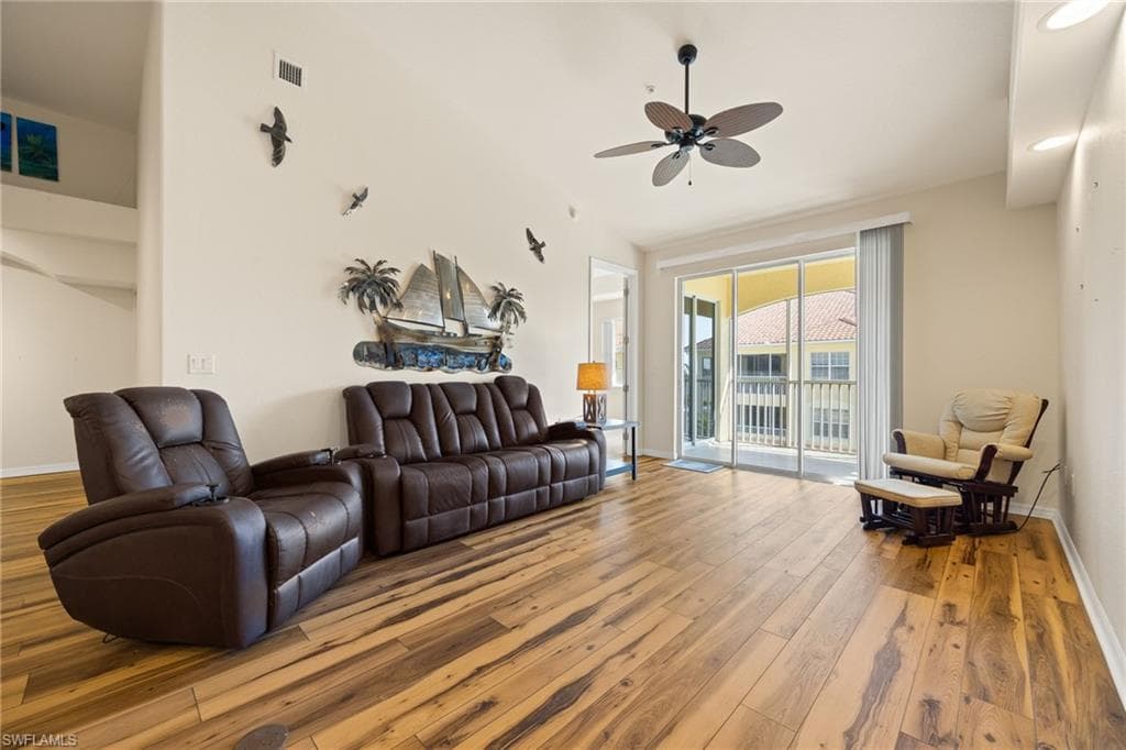 1105 Van Loon Commons CIR 304-16