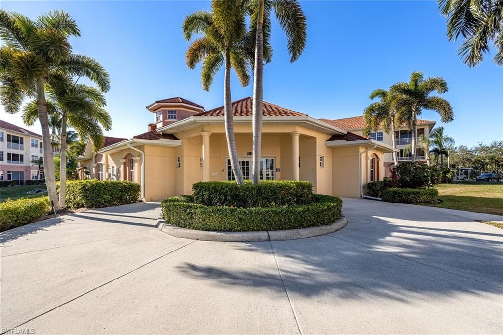 1105 Van Loon Commons CIR 304-26
