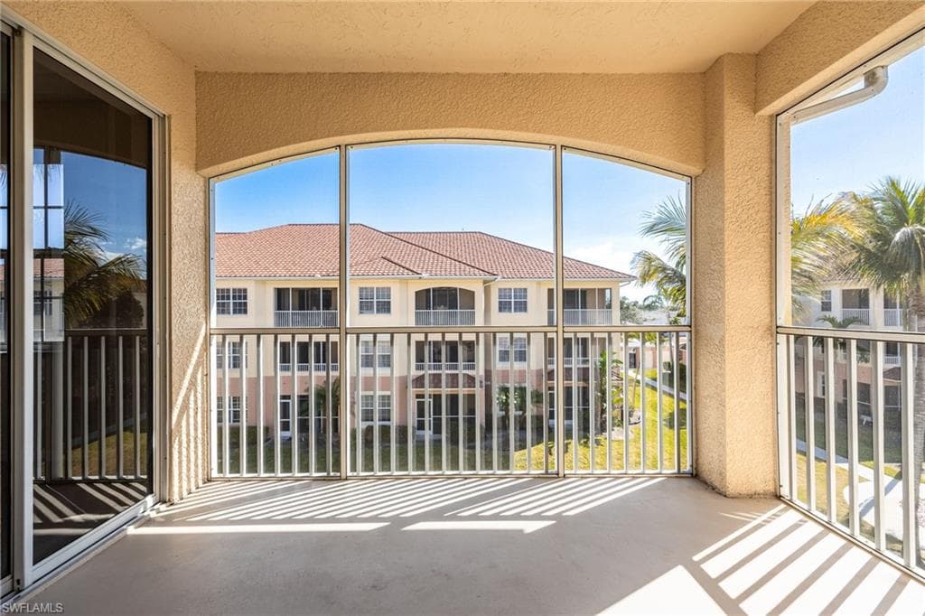 1105 Van Loon Commons CIR 304-22